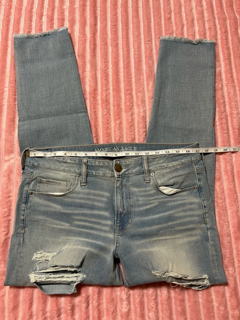 American Eagle Outfitters Distressed Light Blue Women's Ripped Skinny Jeans